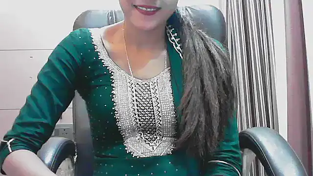 Snapshot of collage_hoty chatting on 13, 10, 2025 collage hoty online show from 13, 10, 2025