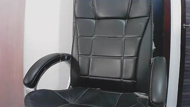 Snapshot of collage_hoty chatting on 11, 4, 2026 collage hoty online show from 11, 4, 2026