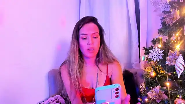 Snapshot of camilawm19 chatting on 4, 12, 2024 camilawm19 online show from 4, 12, 2024