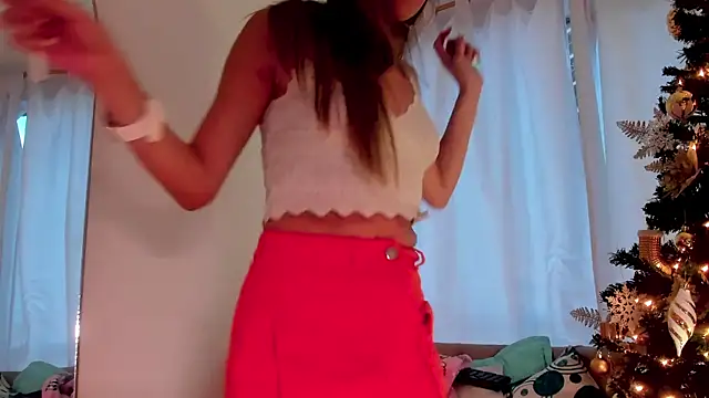 Snapshot of camilawm19 chatting on 7, 12, 2024 camilawm19 online show from 7, 12, 2024