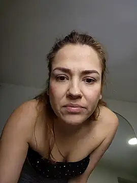 Snapshot of camilawm19 chatting on 31, 10, 2025 camilawm19 online show from 31, 10, 2025