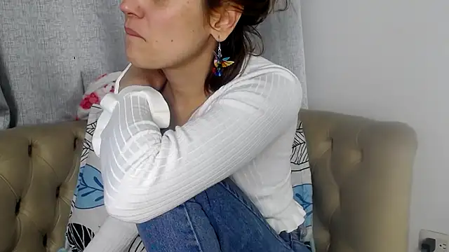 Snapshot of camilawm19 chatting on 15, 11, 2025 camilawm19 online show from 15, 11, 2025