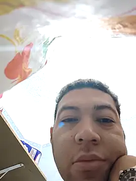 Snapshot of Morenocosta12 chatting on 28, 11, 2025 Morenocosta12 online show from 28, 11, 2025