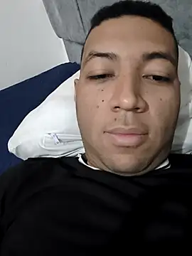 Snapshot of Morenocosta12 chatting on 17, 12, 2025 Morenocosta12 online show from 17, 12, 2025