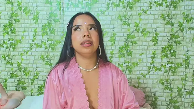 DafneMillers online show from 5, 3, 2025