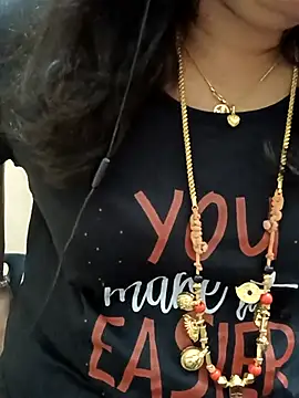 Snapshot of gaurika18 chatting on 15, 3, 2025 gaurika18 online show from 15, 3, 2025