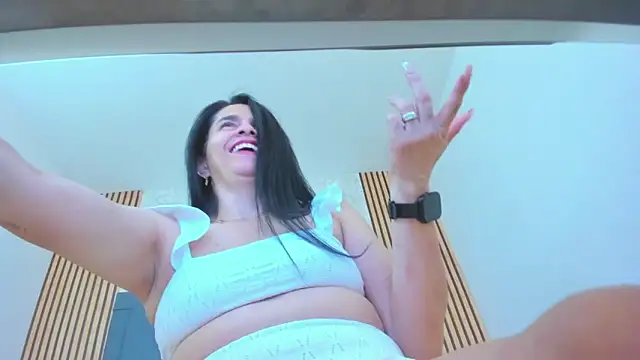 candela collinss online show from 27, 12, 2024