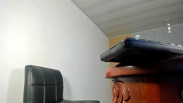 Keila Mendoza online show from 11, 2, 2026