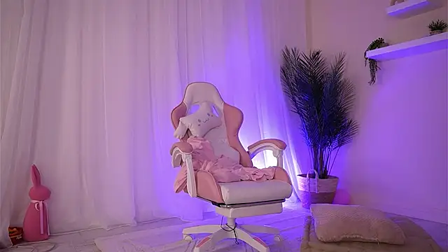 BetsyGonzale online show from 19, 7, 2026