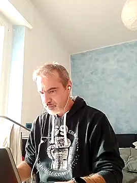 Snapshot of Marcolino183 chatting on 13, 12, 2024 Marcolino183 online show from 13, 12, 2024