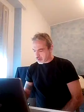 Snapshot of Marcolino183 chatting on 24, 12, 2024 Marcolino183 online show from 24, 12, 2024