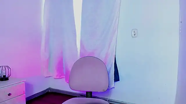 Snapshot of Mia_Malkovaa_ chatting on 7, 3, 2025 Mia Malkovaa online show from 7, 3, 2025