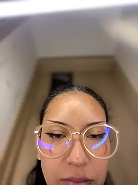 baby lizy online show from 25, 6, 2026