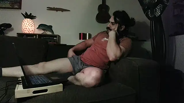 Snapshot of Mclozzz chatting on 21, 12, 2025 Mclozzz online show from 21, 12, 2025