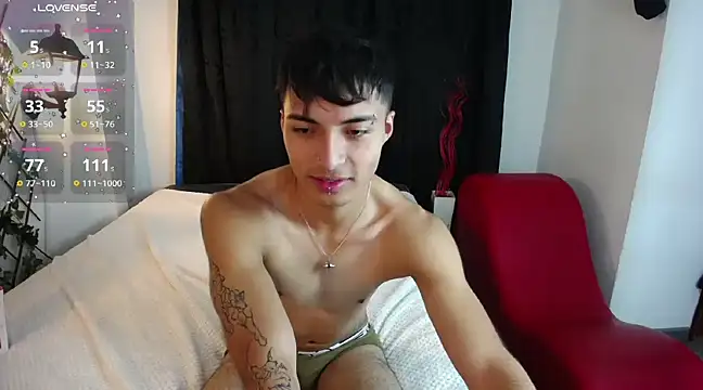 Snapshot of dylan_fun18 chatting on 11, 12, 2024 dylan fun18 online show from 11, 12, 2024