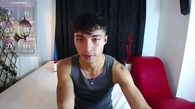 Snapshot of dylan_fun18 chatting on 12, 12, 2024 dylan fun18 online show from 12, 12, 2024