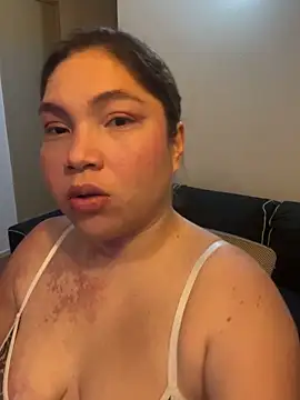 Snapshot of WhiteWomen chatting on 6, 11, 2025 WhiteWomen online show from 6, 11, 2025