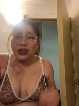 Snapshot of WhiteWomen chatting on 16, 11, 2025 WhiteWomen online show from 16, 11, 2025