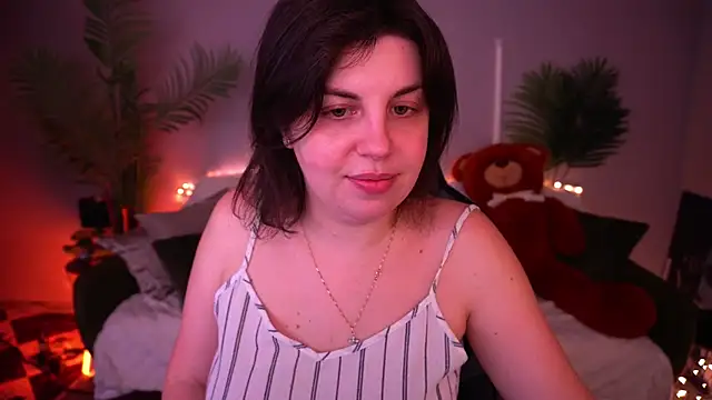 MirandaWong online show from 10, 4, 2026