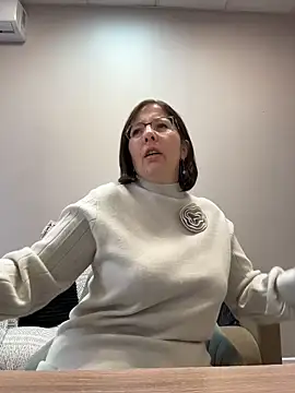 Snapshot of B_Bonya_m chatting on 11, 10, 2025 B Bonya m online show from 11, 10, 2025