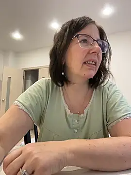 Snapshot of B_Bonya_m chatting on 6, 11, 2025 B Bonya m online show from 6, 11, 2025