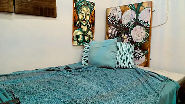 Snapshot of GoldenPussyXOXO chatting on 18, 2, 2025 GoldenPussyXOXO online show from 18, 2, 2025