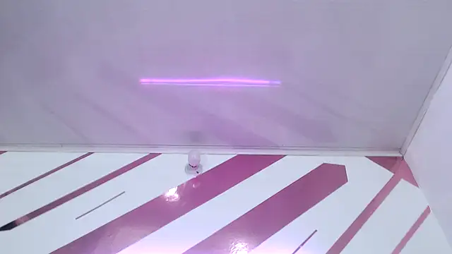 Kitten Hot  online show from 21, 2, 2026