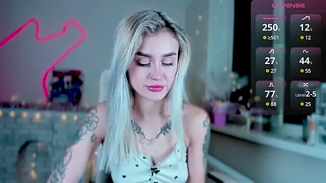 Snapshot of _Ravenaa chatting on 14, 12, 2024 Ravenaa online show from 14, 12, 2024