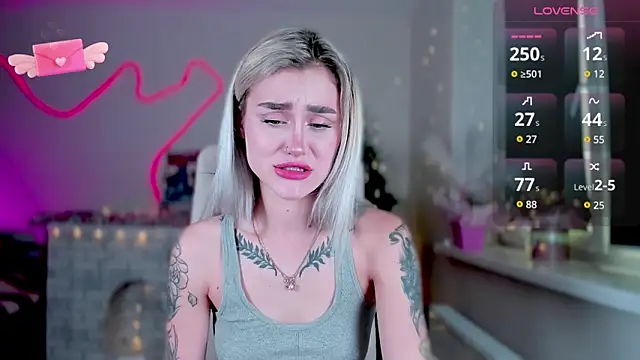 Snapshot of _Ravenaa chatting on 20, 12, 2024 Ravenaa online show from 20, 12, 2024