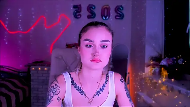 Snapshot of _Ravenaa chatting on 28, 1, 2025 Ravenaa online show from 28, 1, 2025