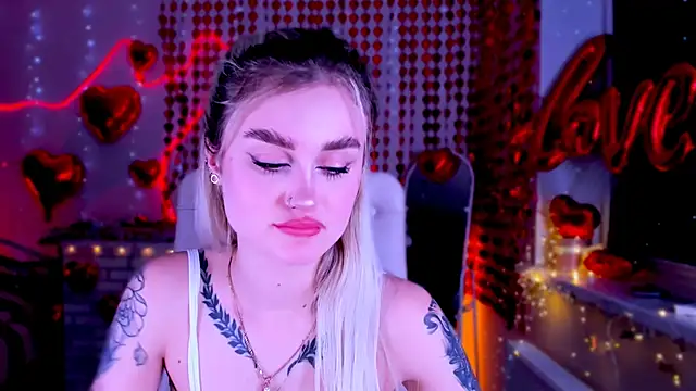 Snapshot of _Ravenaa chatting on 10, 2, 2025 Ravenaa online show from 10, 2, 2025