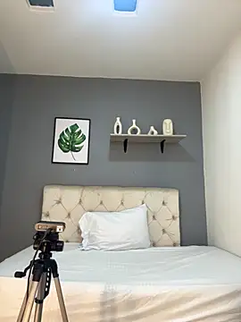 Snapshot of Soe_Lara chatting on 18, 11, 2025 Soe Lara online show from 18, 11, 2025