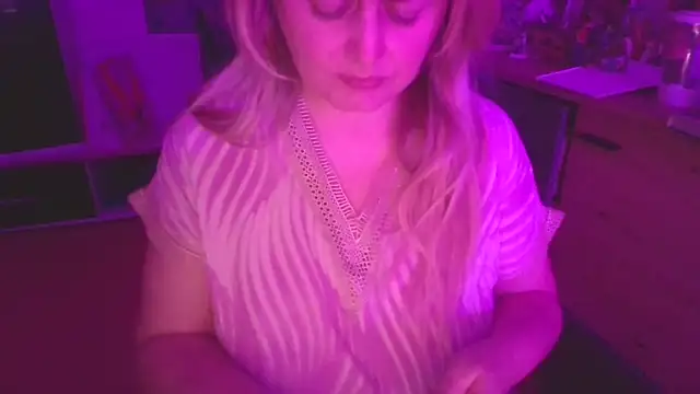 Meliss Official9 online show from 16, 12, 2025