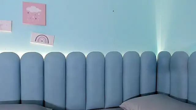 Snapshot of curvy_rousi chatting on 23, 10, 2025 curvy rousi online show from 23, 10, 2025