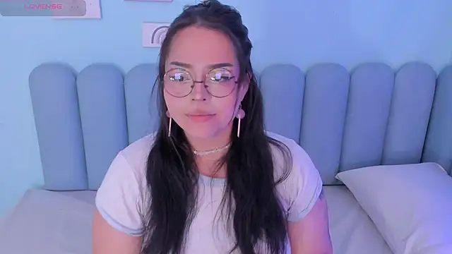 Snapshot of curvy_rousi chatting on 21, 11, 2025 curvy rousi online show from 21, 11, 2025