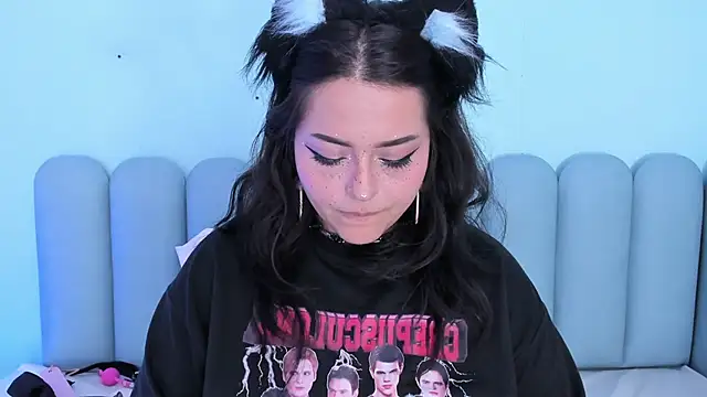 Snapshot of curvy_rousi chatting on 30, 11, 2025 curvy rousi online show from 30, 11, 2025