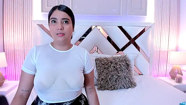 Snapshot of madeleine2112 chatting on 11, 9, 2025 madeleine2112 online show from 11, 9, 2025