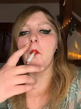 Snapshot of herz_steht_kopf90 chatting on 2, 3, 2025 herz steht kopf90 online show from 2, 3, 2025