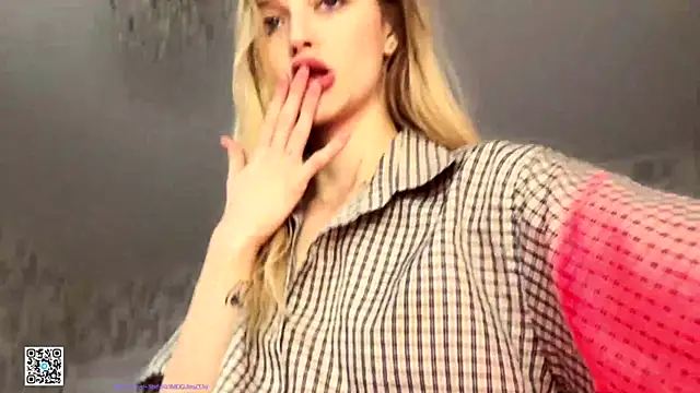 Evvie Summn1 online show from 16, 11, 2025