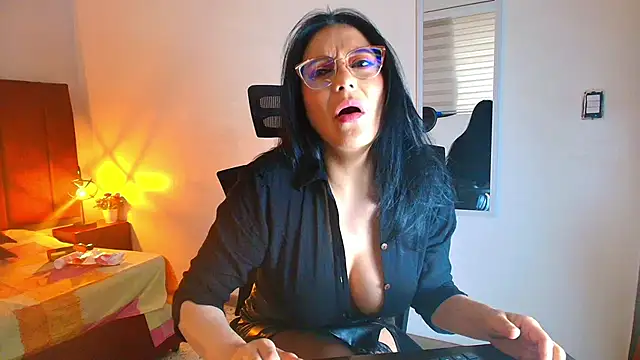 Zuzana21 online show from 3, 10, 2025