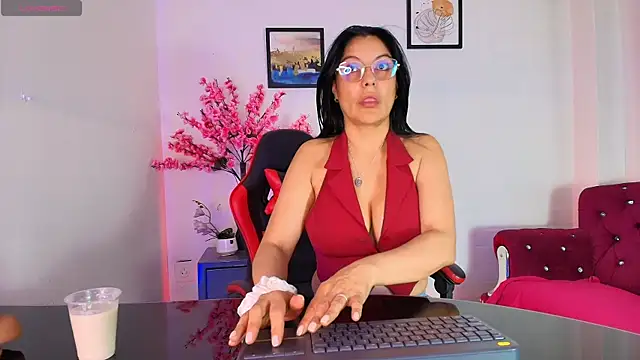 Snapshot of Zuzana21 chatting on 27, 6, 2026 Zuzana21 online show from 27, 6, 2026