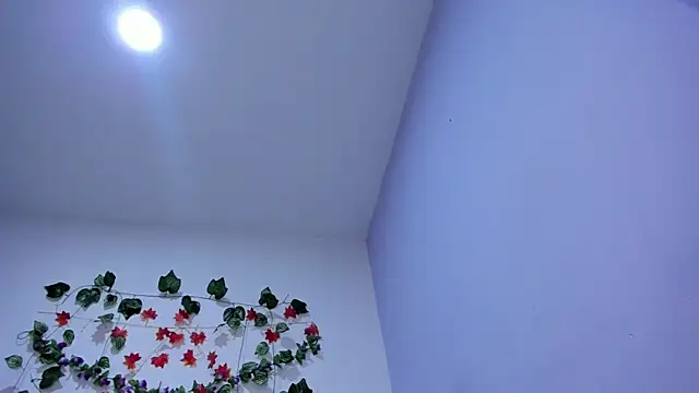 Snapshot of nicollee18 chatting on 14, 2, 2025 nicollee18 online show from 14, 2, 2025