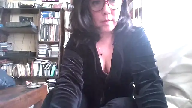 Snapshot of Tiramisu89 chatting on 23, 11, 2025 Tiramisu89 online show from 23, 11, 2025