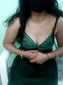 Snapshot of Deepa_09 chatting on 11, 11, 2025 Deepa 09 online show from 11, 11, 2025