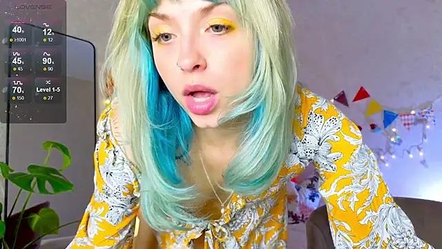 Snapshot of lavenderluxe chatting on 20, 10, 2025 lavenderluxe online show from 20, 10, 2025