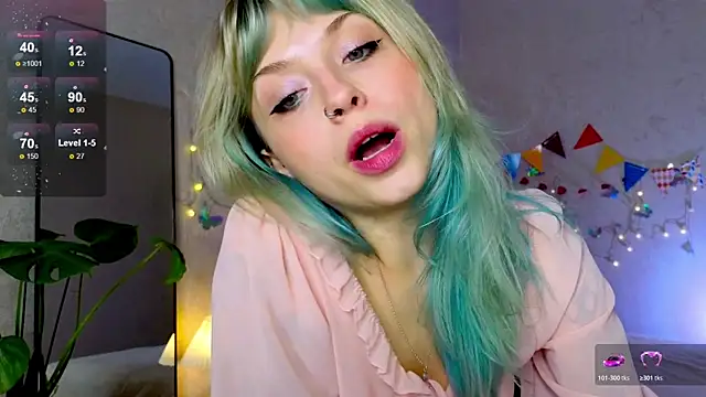 Snapshot of lavenderluxe chatting on 5, 11, 2025 lavenderluxe online show from 5, 11, 2025