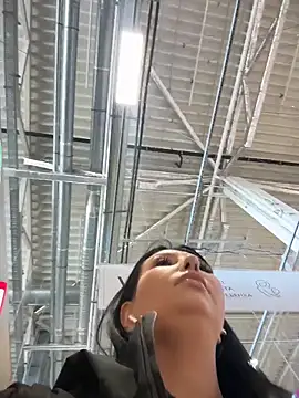 Tisha Busty online show from 17, 4, 2026