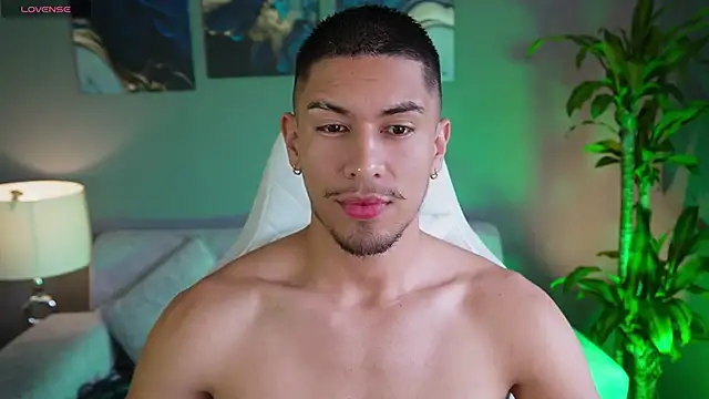 Snapshot of Aaronfox_x chatting on 11, 1, 2025 Aaronfox x online show from 11, 1, 2025