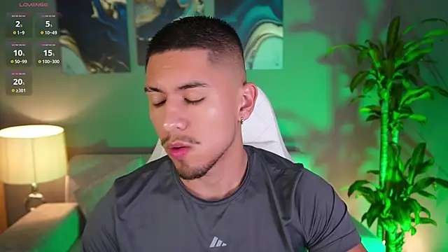 Snapshot of Aaronfox_x chatting on 17, 1, 2025 Aaronfox x online show from 17, 1, 2025