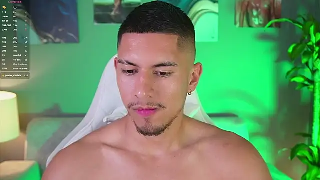 Snapshot of Aaronfox_x chatting on 24, 1, 2025 Aaronfox x online show from 24, 1, 2025